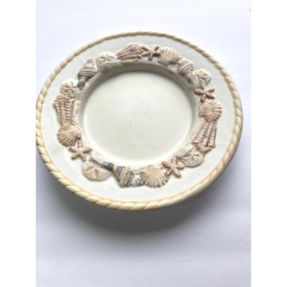 Waxcessories Nautical Seashell Raised Jar Candle Plate 7.25 inch Diameter - Picture 2 of 8